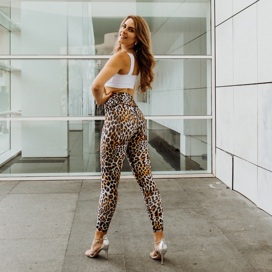 Bunte Leggings – Mut zu Farbe, Stil & Statement