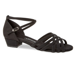 Die 008 Tanzschuhe von Diamant in Schwarz mit niedrigem Absatz und Knöchelriemen kommen elegant auf Weiß zur Geltung.