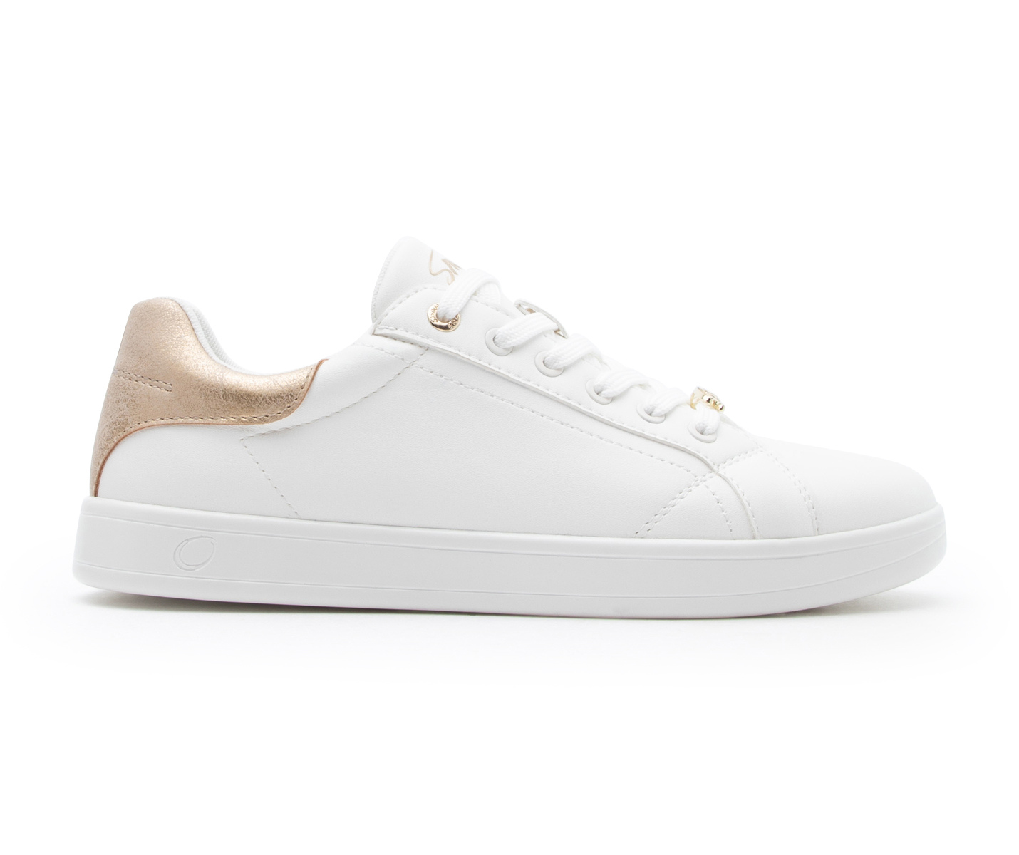 SMOVE Accent Tanzsneaker in Weiss Gold von Dancing Queens mit Metallic-Gold-Ferse, Seitenansicht.