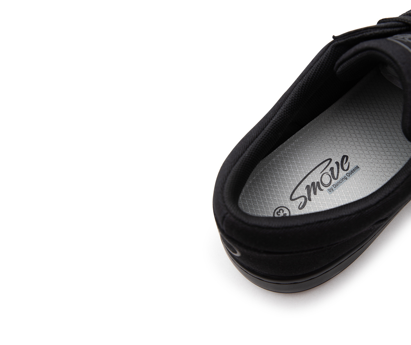 Nahaufnahme des SMOVE Breeze Tanzsneakers in Schwarz für Männer von Dancing Queens, auf weißem Hintergrund.