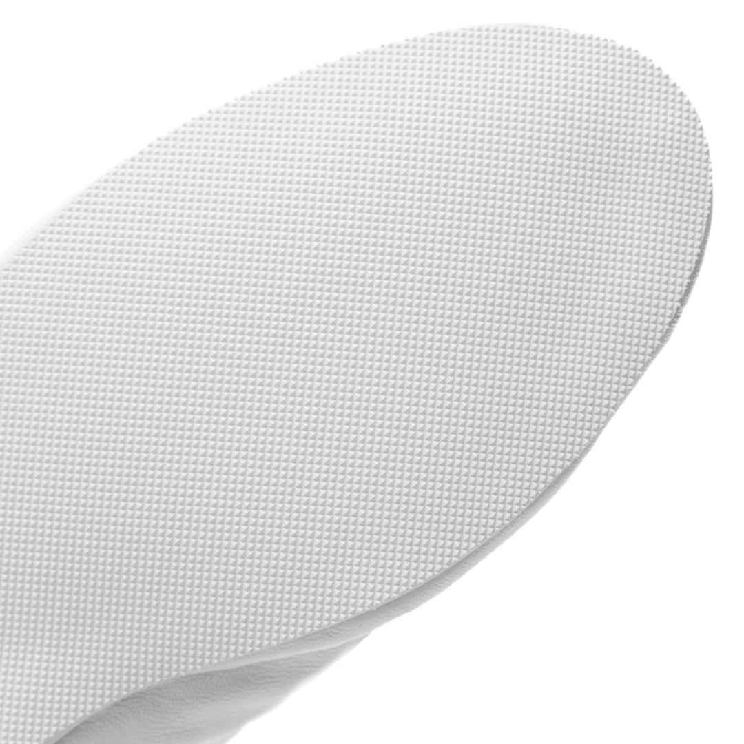 Nahaufnahme einer weißen 4120 HIT I Gardestiefelsohle von Rumpf mit feiner, gepunkteter Struktur.