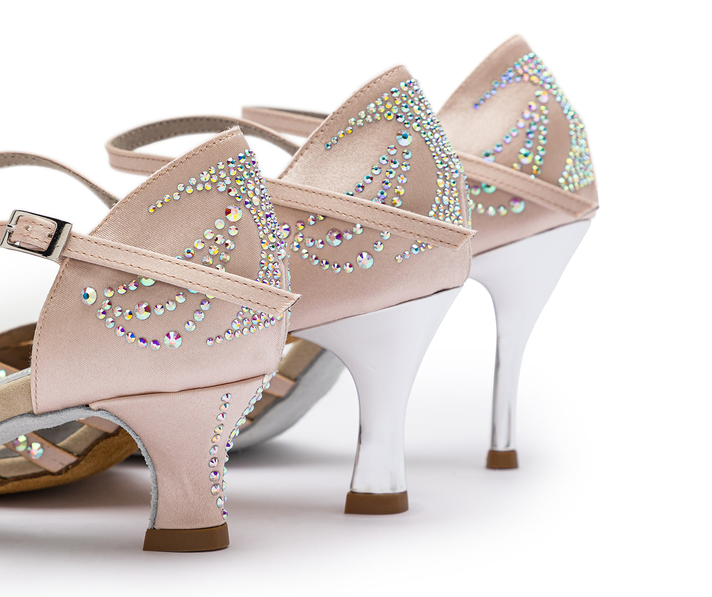 Drei DQ L3M Tanzschuhe von Dancing Queens in Rosé Cipria mit Strass, mit geschlossener Ferse und verstellbaren Riemen.