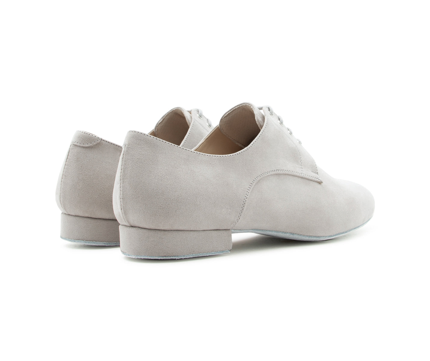 Edle Tanzschuhe in Grau Wildleder von Dancing Queens, niedrige Absätze, Rück- und Seitenansicht auf Weiß.