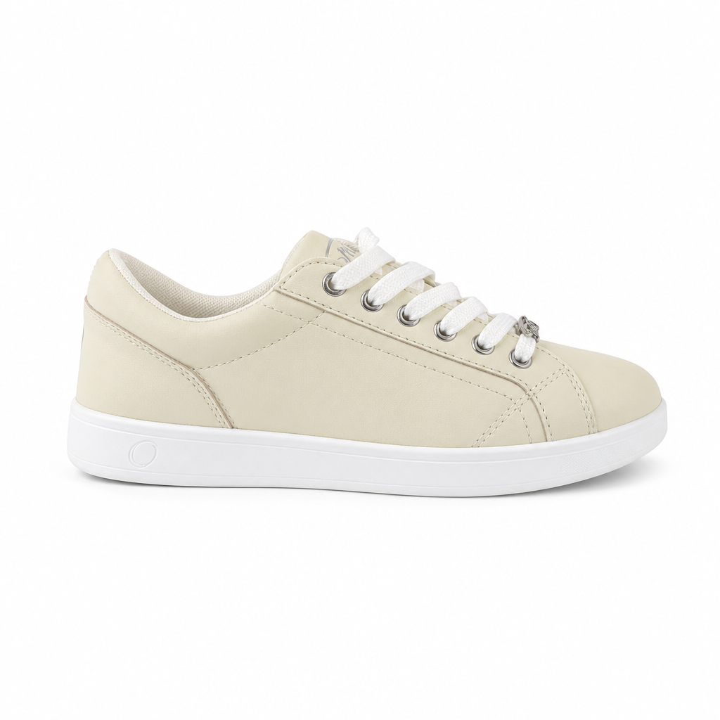 SMOVE Accent Dance Sneaker Cream von Dancing Queens – atmungsaktiv, weiße Sohle, ideal für Damen.