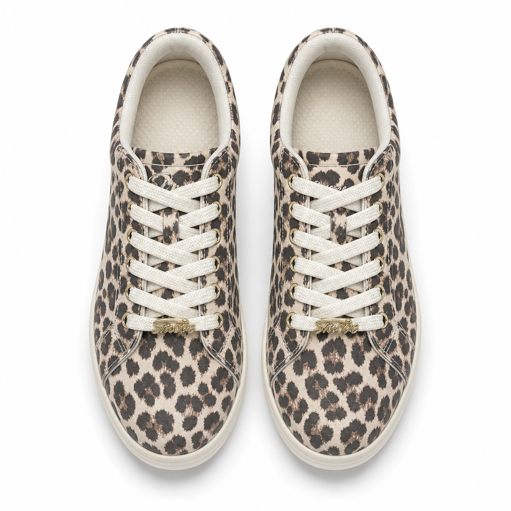 SMOVE Accent Dance Sneaker im Leo-Look von Dancing Queens: Damenschuhe im Leo-Look, oben weiß.