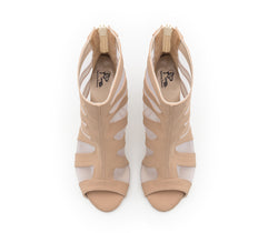 Hale Boop Tanzschuhe in Beige von Dancing Queens mit offener Spitze, Cut-Out-Design und Wildledersohle auf weißem Hintergrund.
