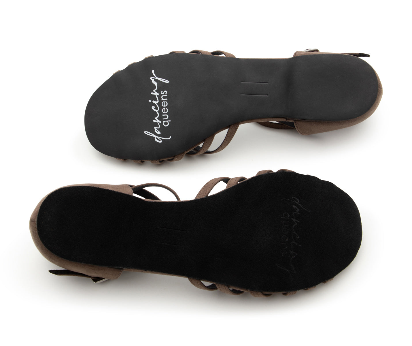 DQ02 flache Tanzschuhe in Grau Wildleder von Dancing Queens mit Logo, flacher Sohle, Unteransicht.