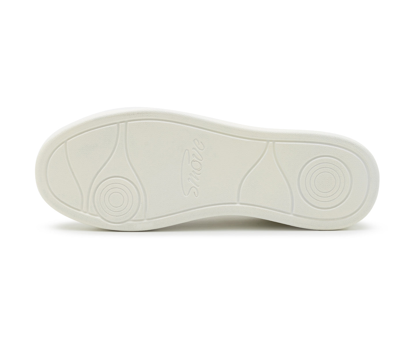 Der SMOVE Dance Sneaker aus weißem Leder von Dancing Queens verfügt über eine Sohle mit kreisförmigen und linearen Mustern, in der Mitte „smove“.