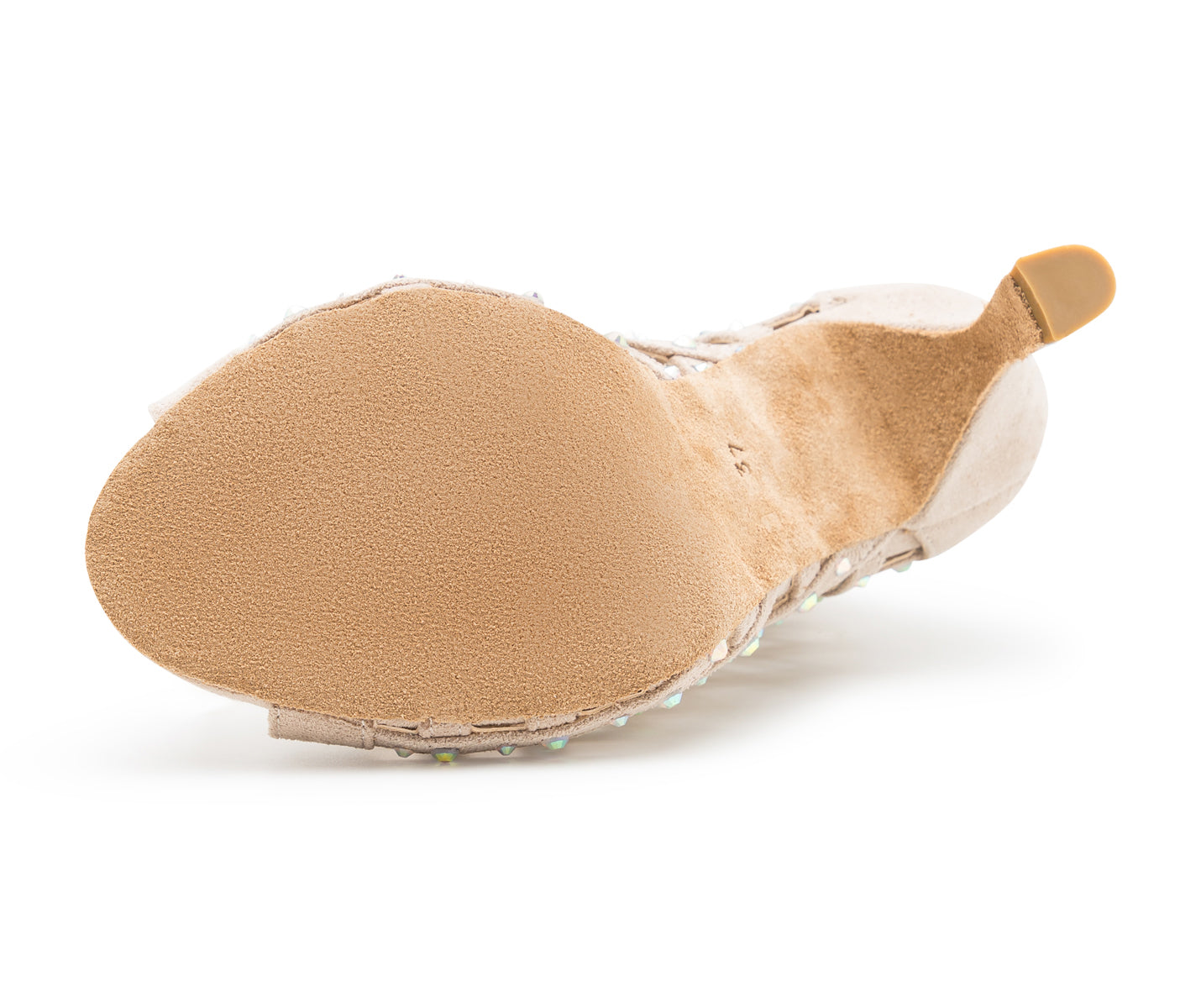 Nahaufnahme der Stella-Tanzschuhe in Beige von Dancing Queens, die die strukturierte beige Sohle und den kleinen Absatz mit hellbrauner Spitze zeigen.