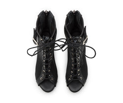 Tarff Tanzschuhe in Schwarz von Dancing Queens: Schwarze, geschnürte, offene Stiefeletten für Heels Dance.