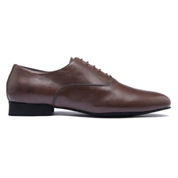 Rumpf 2156 Miguel: Braune Ledertanzschuhe mit schlichtem Design, Schnürverschluss und Chromledersohle.
