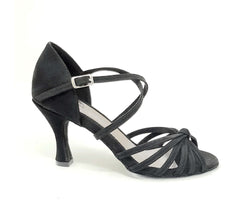 Schwarzer 205 Dancing Queens Salsa Tanzschuh mit Schnalle und geschlossenem Wildlederabsatz.