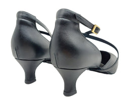 Lidmag 511 / 442 Tanzschuhe in Schwarz Leder mit niedrigem Absatz und Schnallenriemen, von hinten gesehen.