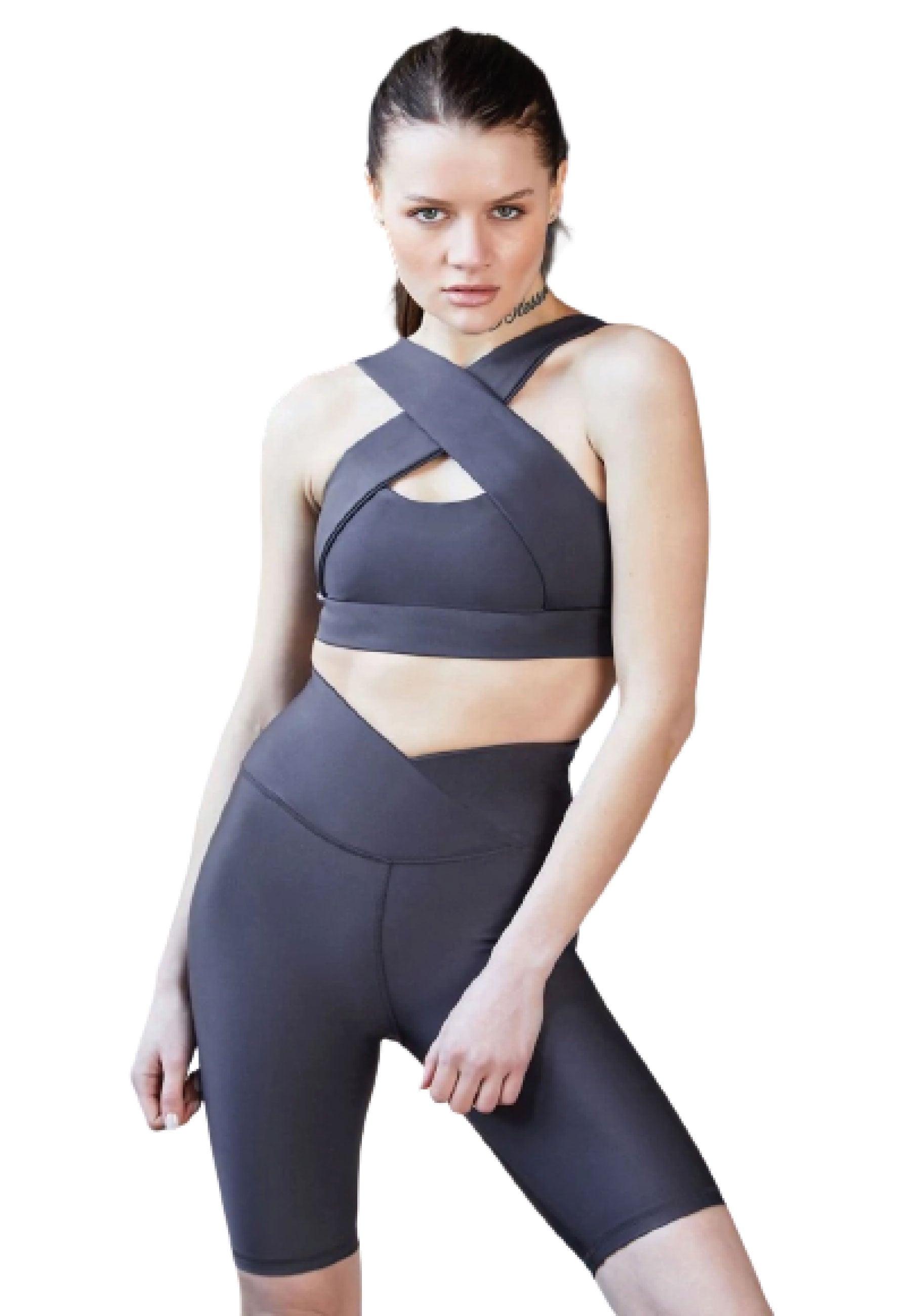 Person in Lisminas stylischer 6017 Biker Leggings Ve Waist in Antrazit posiert selbstbewusst.