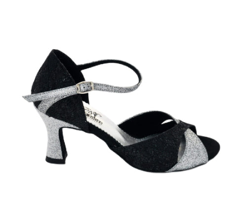 620 GLITTER NERO/ARGENTO von Alvares Dance Shoes: Tanzschuh mit hohem Absatz, Knöchelriemen und offener Spitze.