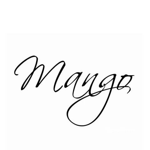 Kursivschrift „Mango Fitness“ von Tanzkurse auf schlichtem weißem Hintergrund.