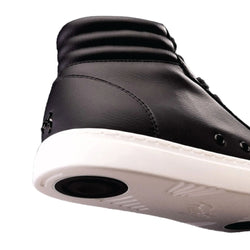 Nahaufnahme der Fuego High-Top-Tanz-Sneakers von Fuego Dance Shoes, mit Schwerpunkt auf stoßdämpfender Innensohle, Ferse und Laufsohle.
