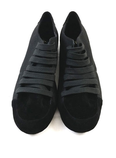 Aries Dance Shoes in Black