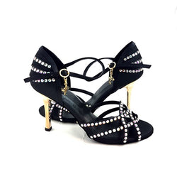 Zapatos de danza Talita de satén negro con piedras Swarowski