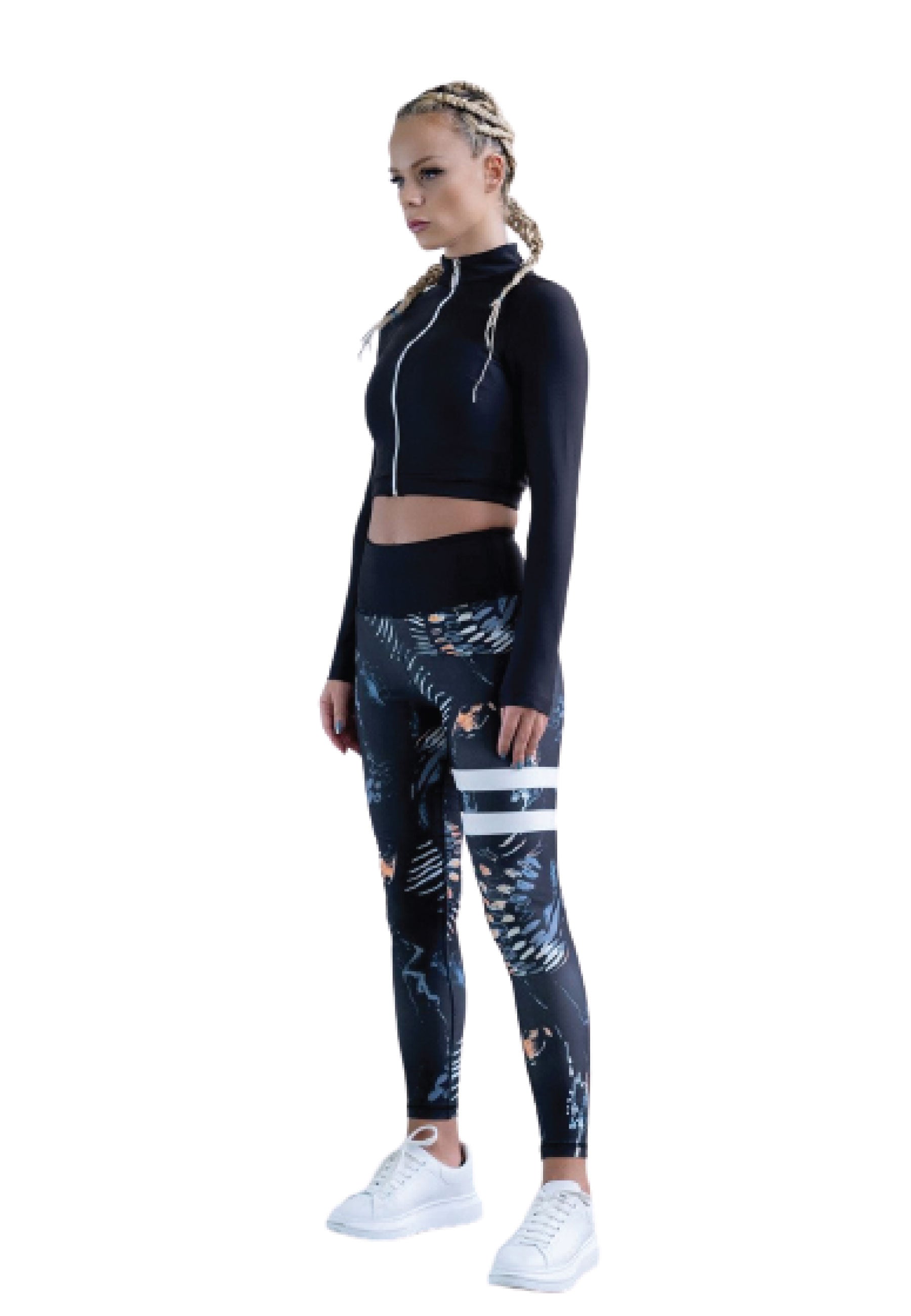 Person in Lismina 1163 Leggings mit extra hoher Taille (Schwarz & Blau mit Streifen), präsentiert auf weißem Hintergrund.