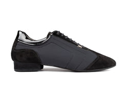 Portdance PD035 Tanzschuhe in Schwarz mit Wildleder-Sohle, ideal für Anfänger, seitlich dargestellt.