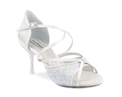 Portdance PD801 PRO Tanzschuhe in Weiß-Glitzer mit Fesselriemchen und schmalem Absatz.