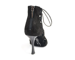 Schwarze PD NEOLITE 804 Tanzschuhe von Portdance mit Reißverschluss hinten und Schnürdesign, von hinten betrachtet.