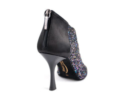 Rückansicht der Portdance PD811 PRO Tanzschuhe in Black Glitter mit glitzernden Seiten und einem Reissverschluss an der Ferse.