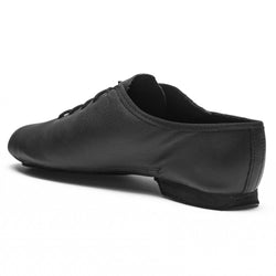 Rumpfs 1270 Basic II Jazzschuhe mit Schnürung, niedrigem Absatz und Ledersohle für optimalen Tragekomfort.